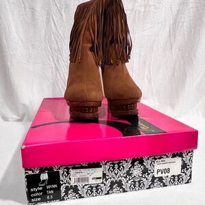 Privilege Women’s brown‎ Fringe Ankle Boots size 6.5